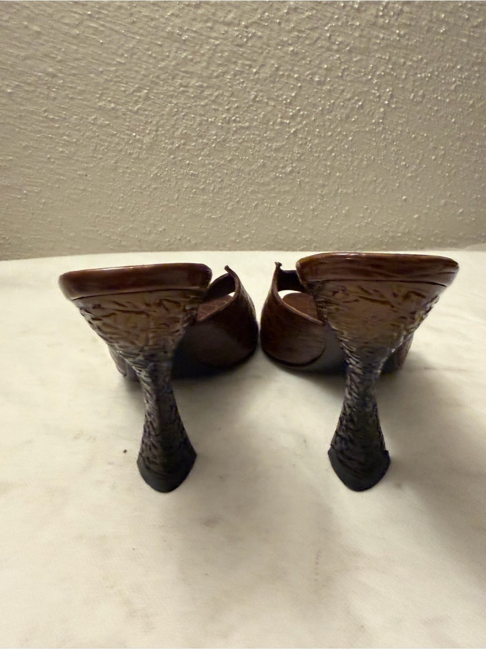 Prada Brown Croc-Embossed Open-Toe Mule Slides, pre-owned, SZ8.5 - Picture 6 of 16